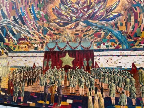 “Mùa xuân Độc lập” trong sắc màu sơn mài: Lời tri ân từ một họa sĩ trẻ