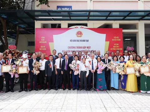 “Nhà giáo đi B” – dấu ấn Trường Sơn và lời tri ân từ Bộ GD&ĐT