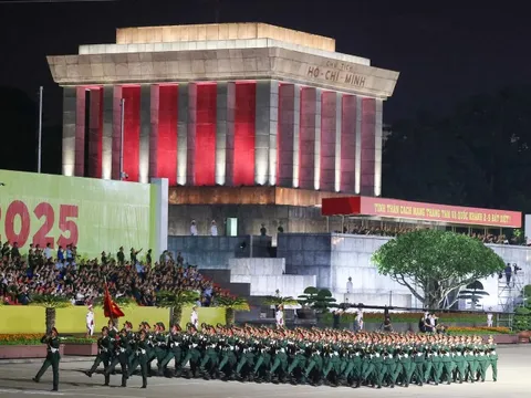 Tổng hợp luyện diễu binh, diễu hành A80 lần thứ nhất tại Quảng trường Ba Đình thành công tốt đẹp