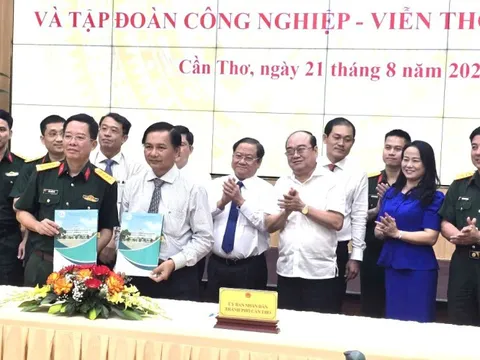 TP. Cần Thơ và Tập đoàn Viettel ký kết hợp tác chuyển đổi số giai đoạn 2025-2030