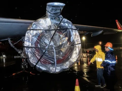 Tạm đóng cửa 2 sân bay, hủy nhiều chuyến bay do ảnh hưởng bão số 5