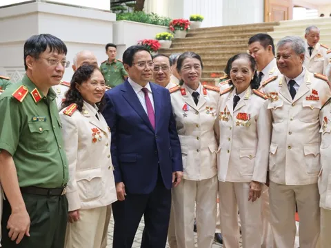 Thủ tướng gặp mặt, tri ân lực lượng Công an chi viện chiến trường miền Nam