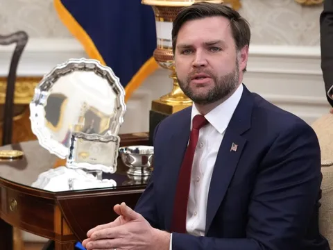 “Phó tướng” của ông Trump nói Nga đã làm điều chưa từng làm kể từ đầu xung đột Ukraine