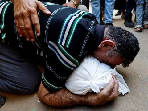 Israel tấn công ngoại ô thành phố Gaza