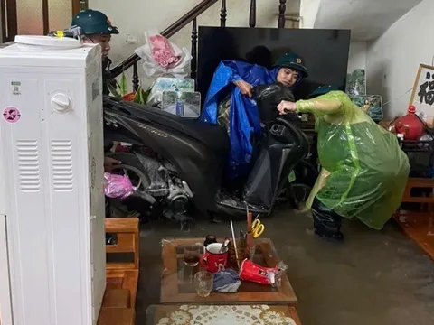 Phường Sơn Tây hỗ trợ người dân ứng phó với ảnh hưởng của bão số 5