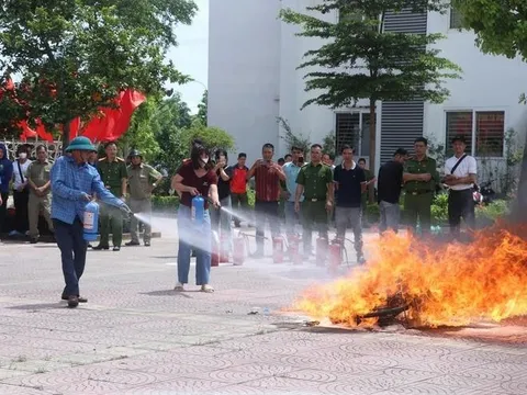 Xã Phù Đổng: Tập huấp về an toàn phòng cháy chữa cháy và cứu nạn cứu hộ cho cán bộ và người dân