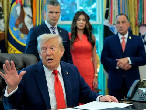 Tổng thống Donald Trump nhắm mục tiêu vào hệ thống “bảo lãnh bằng 0”