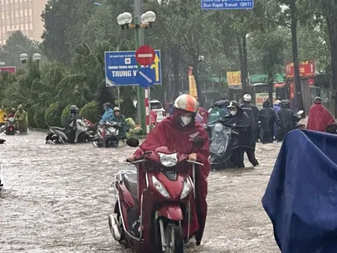 Báo cáo nhanh từ các địa phương về thiệt hại ban đầu do bão số 5