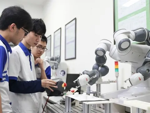 Nghị quyết 71 – “Khoán 10” trong giáo dục đại học Việt Nam