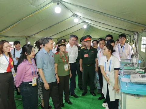Kiểm tra y tế A80: Thứ trưởng Bộ Y tế thị sát, yêu cầu sẵn sàng ứng phó mọi tình huống