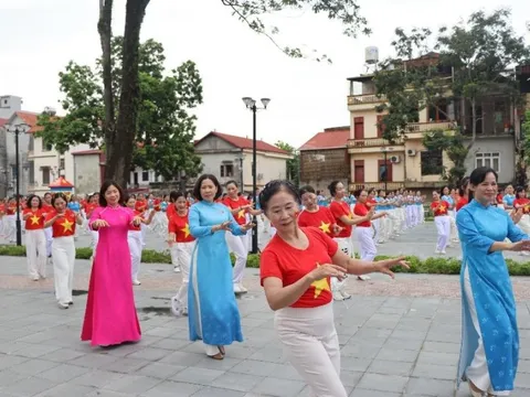 Hơn 80.000 cán bộ, hội viên phụ nữ Thủ đô đồng diễn dân vũ chào mừng Quốc khánh 2/9