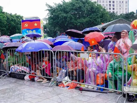 Bác sĩ chỉ "mẹo hay" bảo vệ sức khỏe khi xem diễu binh, diễu hành