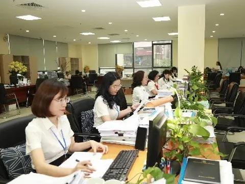 Kho bạc làm việc xuyên lễ, phối hợp chi trả quà Quốc khánh cho người dân