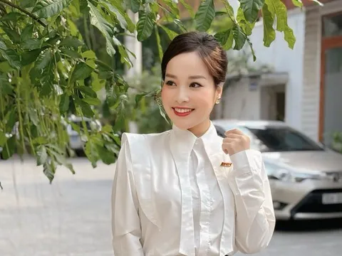 Nàng "Vàng Anh đời đầu": Tuổi 40 cuộc sống sang chảnh, nhan sắc thăng hạng