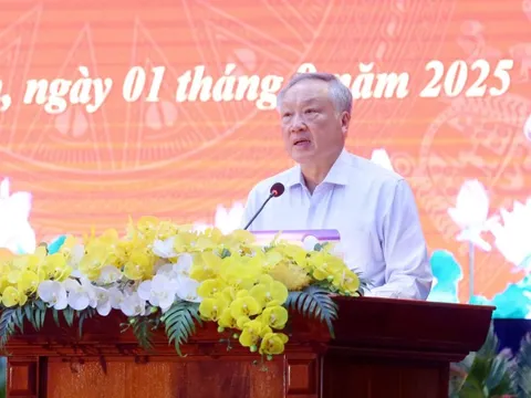 Phó Thủ tướng Thường trực Chính phủ Nguyễn Hòa Bình dự Lễ công bố Quyết định đặc xá tại Trại giam Phú Sơn 4