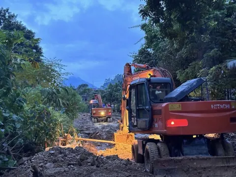 Bộ Xây dựng báo cáo thiệt hại do bão số 5 và công tác khắc phục