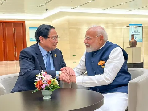 Thủ tướng gặp gỡ lãnh đạo nhiều nước bên lề Hội nghị Thượng định SCO