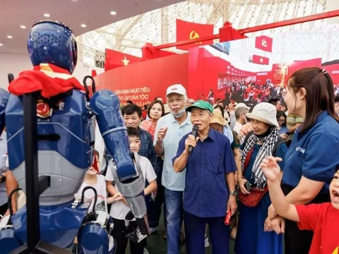Kéo dài thời gian triển lãm “80 năm hành trình Độc lập-Tự do-Hạnh phúc” đến ngày 15/9