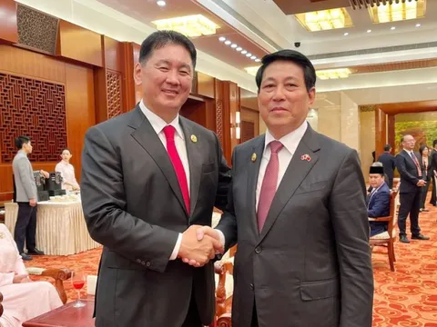 Chủ tịch nước Lương Cường gặp gỡ lãnh đạo nhiều nước tại Trung Quốc