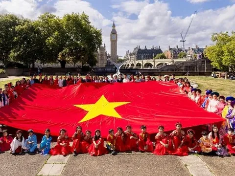 Lan tỏa hồn Việt tại London trong hành trình 80 năm độc lập