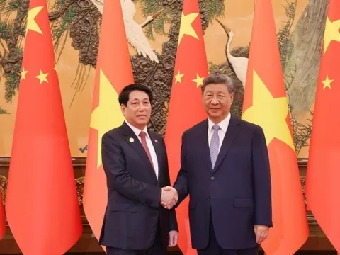 Chủ tịch nước Lương Cường hội đàm với nhà lãnh đạo Trung Quốc Tập Cận Bình