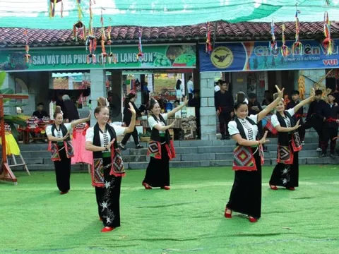 “Vui Tết độc lập” tại Làng Văn hóa - Du lịch các dân tộc Việt Nam