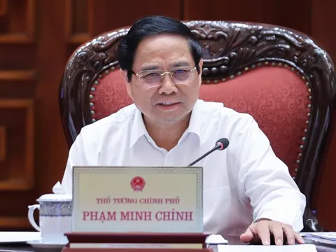 Thủ tướng: Tiếp tục đổi mới tư duy, cách làm trong đầu tư công, tập trung cho các dự án "xoay chuyển tình thế"