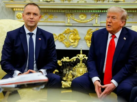 Ông Trump nói không có thông điệp nào cho ông Putin, nhưng cảnh báo một điều