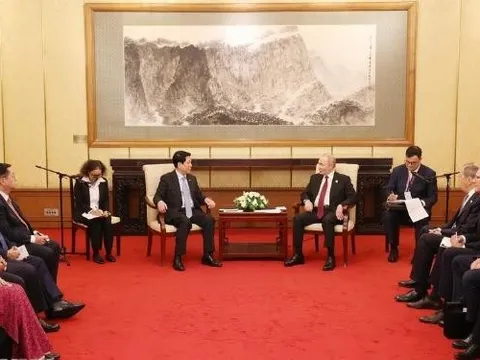Chủ tịch nước Lương Cường hội kiến Tổng thống Nga Vladimir Putin