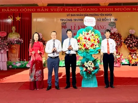 Hơn 1.300 thầy và trò Trường THCS Đồng Mai chào đón năm học mới