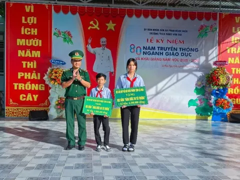 Nâng bước em đến trường - ươm mầm ước mơ nơi biên giới