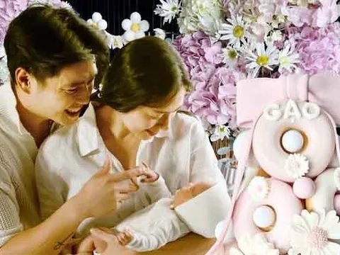 "Đả nữ màn ảnh Việt" cùng chồng làm tiệc đầy tháng cho con gái hoành tráng gây chú ý