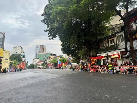 Ấn tượng đường phố sạch bóng sau Lễ diễu binh, diễu hành kỷ niệm 80 năm Quốc khánh 2/9