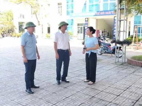 Xã Kiều Phú tổng vệ sinh môi trường, đảm bảo điều kiện cho thầy và trò đón năm học mới