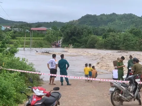 Mưa lớn, thuỷ điện xả lũ, hàng trăm hộ dân ở Gia Lai bị cô lập