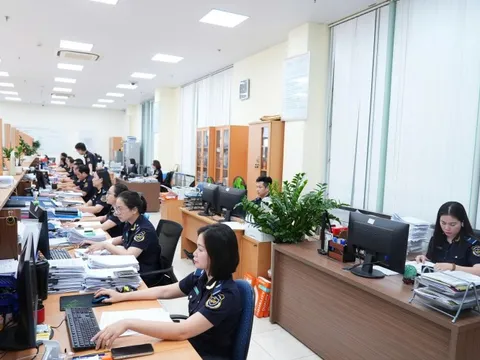 Xuất nhập khẩu tăng mạnh; Hải quan xử lý hơn 11.900 vụ vi phạm