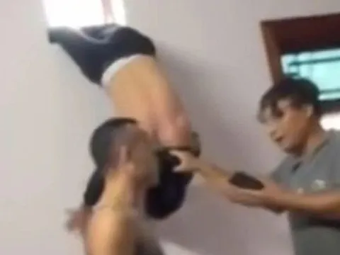 Đột nhập nhà dân, người đàn ông mắc kẹt ở lỗ thông gió