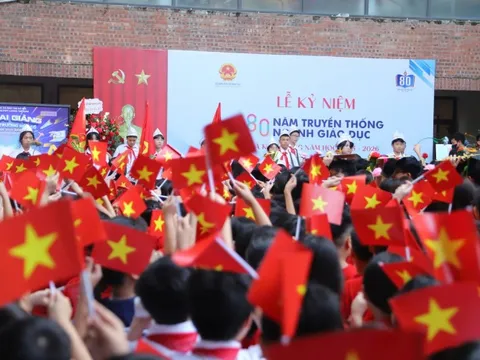 Không khí hân hoan khai giảng năm học mới lan tỏa khắp mọi miền Tổ quốc