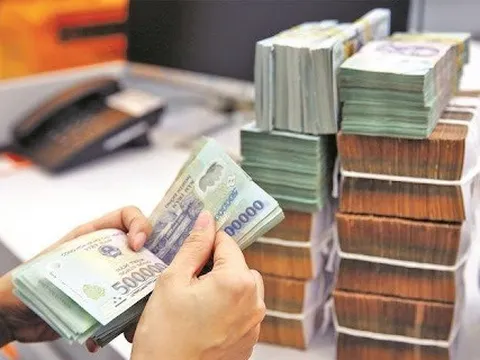 Phê duyệt Kế hoạch vay, trả nợ công năm 2025 và Chương trình quản lý nợ công 3 năm 2025-2027