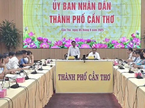 Chủ tịch Cần Thơ 'truy vấn' công ty khai thác cát không làm hết công suất