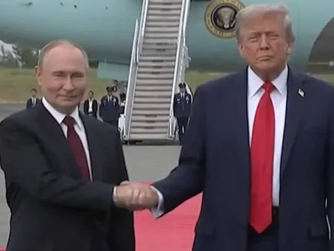 Tổng thống Trump "không hài lòng" với Nga, chuẩn bị điện đàm với Tổng thống Putin