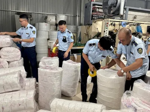 Phát hiện cơ sở sản xuất, kinh doanh bỉm trẻ em giả mạo nhãn hiệu nổi tiếng