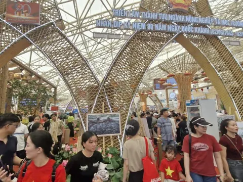 Triển lãm thành tựu đất nước thu hút 6,5 triệu lượt khách tham quan