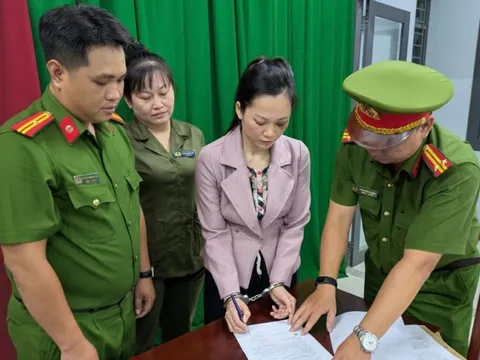 Tạm giữ hình sự chủ cơ sở nha khoa Tuyết Chinh