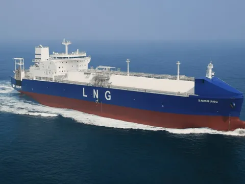 “Đèn xanh” đã bật cho tàu chở LNG chạy bằng năng lượng hạt nhân đầu tiên trên thế giới