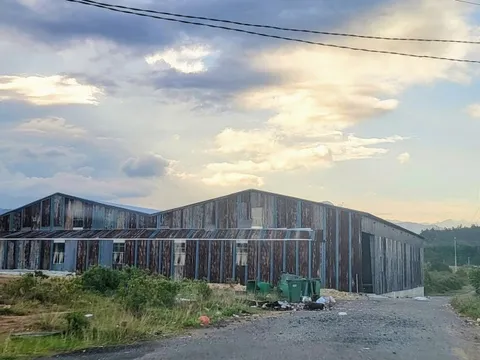 Đà Nẵng: Xây nhà xưởng sai phép, chính quyền nhiều lần mời làm việc nhưng chủ đất vắng mặt