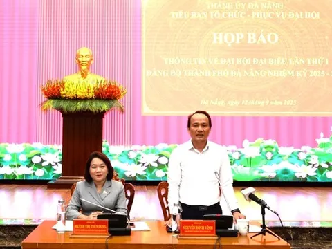 Đại hội Đảng bộ Đà Nẵng lần thứ nhất không nhận hoa chúc mừng