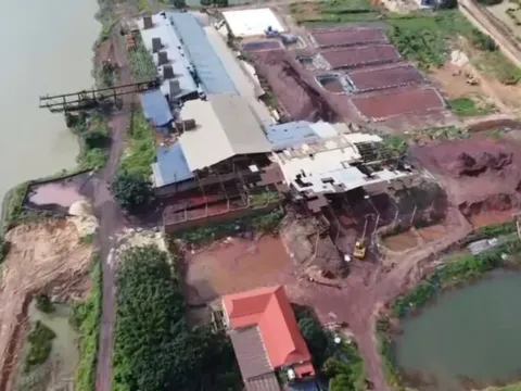 Đổ trộm 905,3 tấn chất thải rắn gây ô nhiễm môi trường nghiêm trọng, nhóm đối tượng bị khởi tố