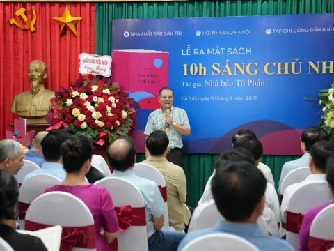“10h sáng Chủ Nhật” - Tản văn chứa đựng tình người của nhà báo Tô Phán