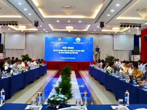 Nâng cao chất lượng đội ngũ quản lý và phát triển hạ tầng thương mại biên giới